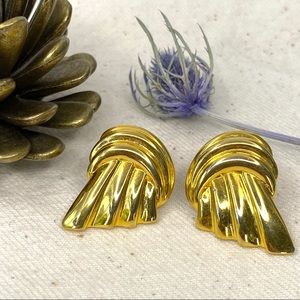 Vintage 80s goldtone post earrings